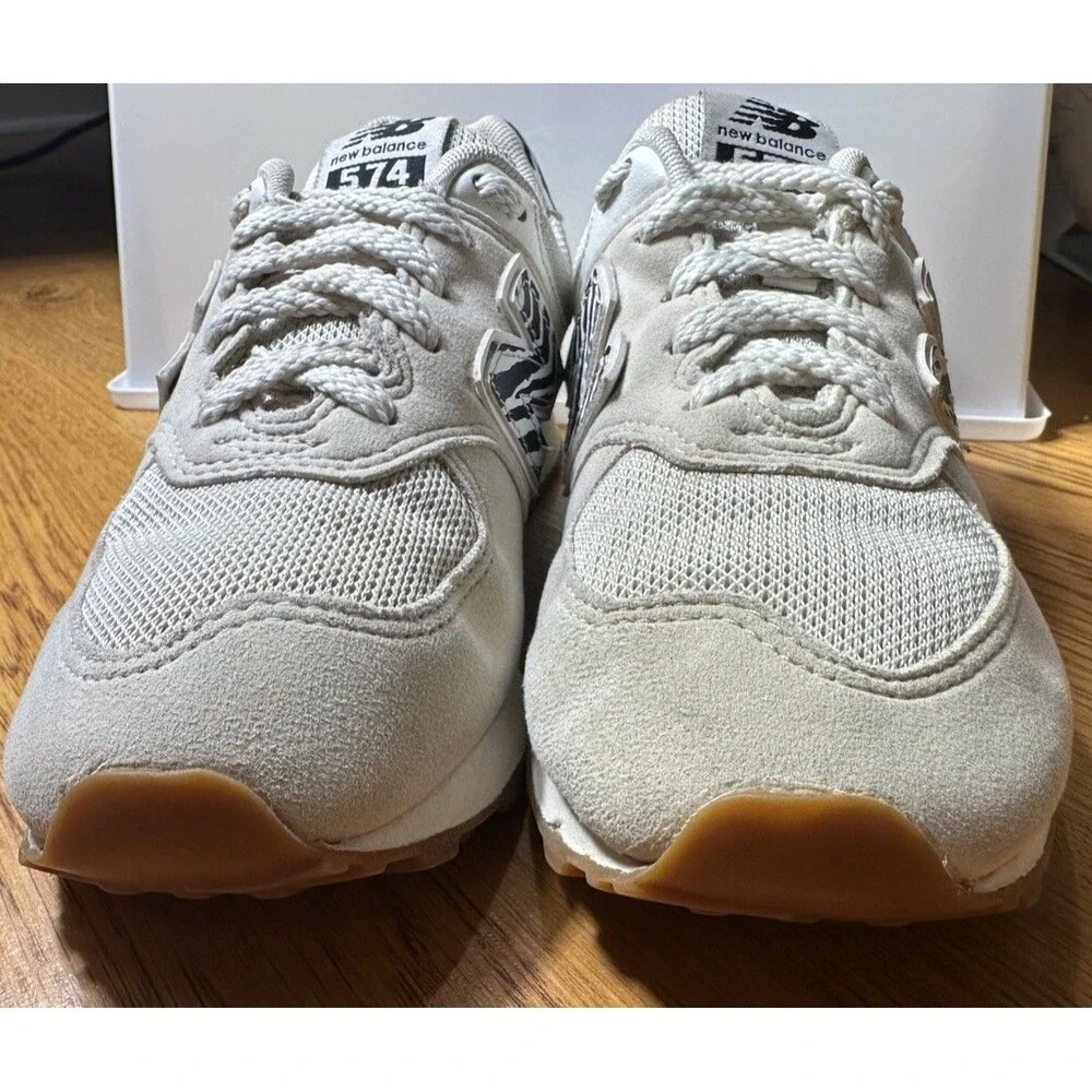 New Balance 574 Sea Salt Zebra Youth Kids‎ Sneaker Size 1.5 Suede EVA Technology